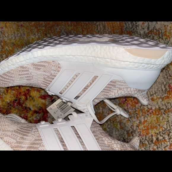 NWT🤩🤩🚨🚨🚨
Wmns UltraBoost 4.0 DNA 'White Cream' 2021 Size 12.5 - Picture 10 of 11